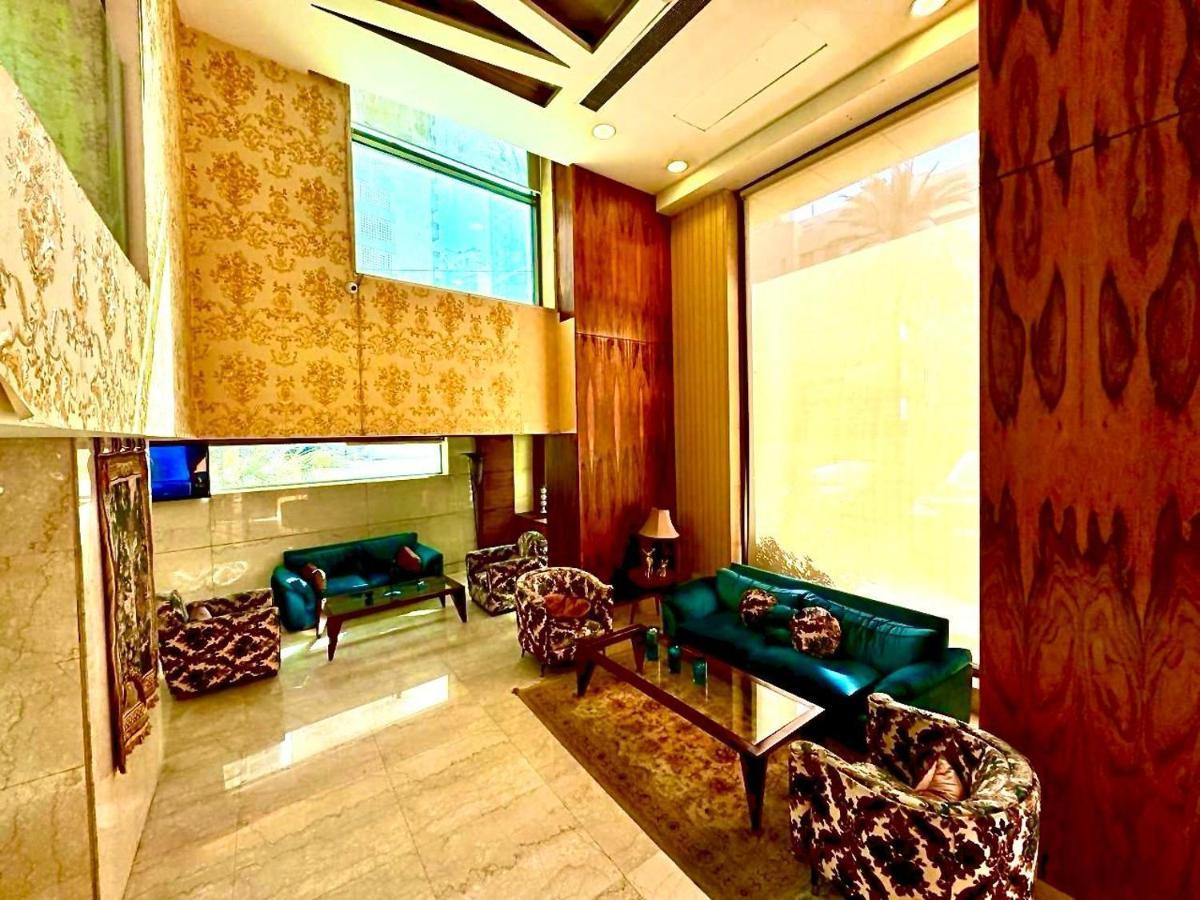 King Suites Hotel Beiroet Buitenkant foto