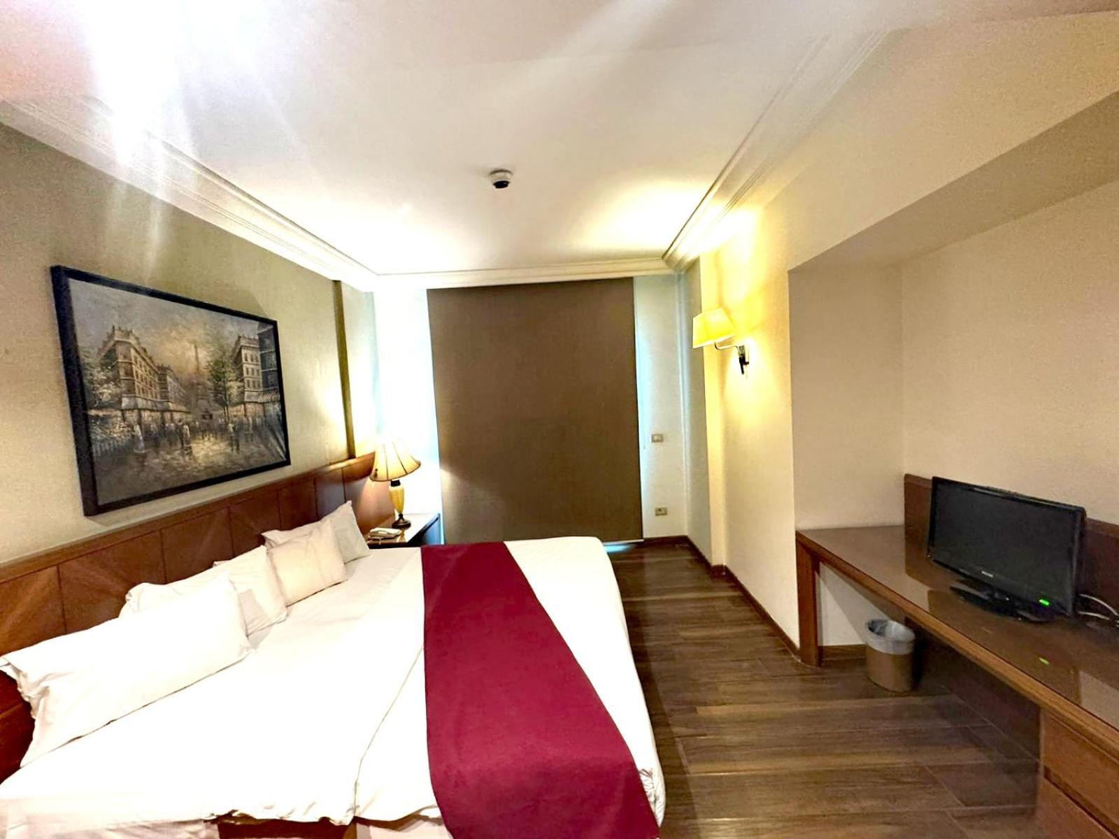 King Suites Hotel Beiroet Buitenkant foto