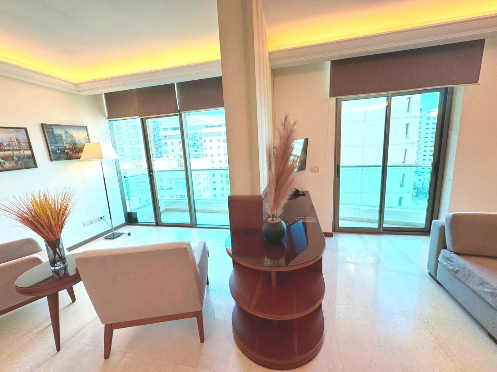 King Suites Hotel Beiroet Buitenkant foto