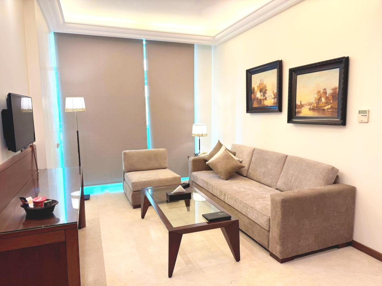 King Suites Hotel Beiroet Buitenkant foto