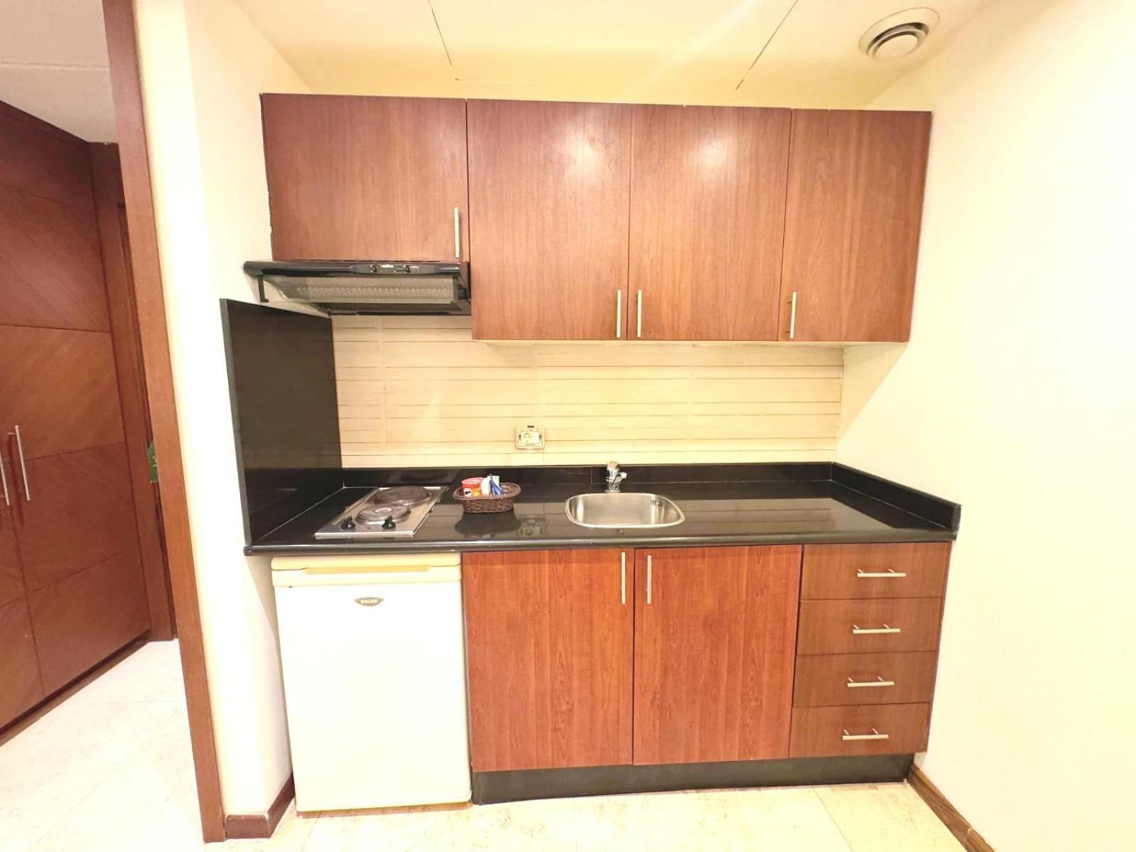 King Suites Hotel Beiroet Buitenkant foto